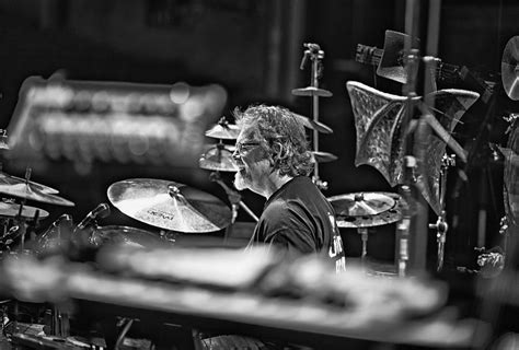 Bio — Pat Mastelotto.